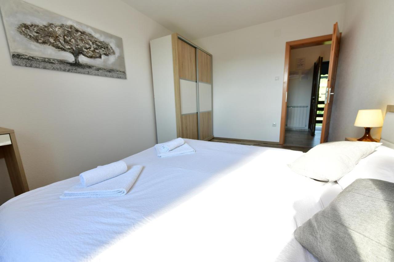 Holiday Home Ostrun Раковица Экстерьер фото